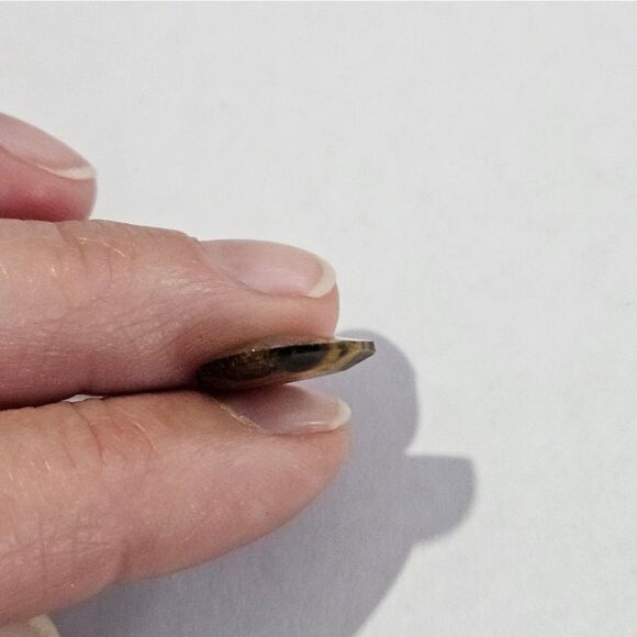 Tiger Eye, cut and faceted into a ❤️ shape. Great for wire wrapping. - Picture 3 of 4